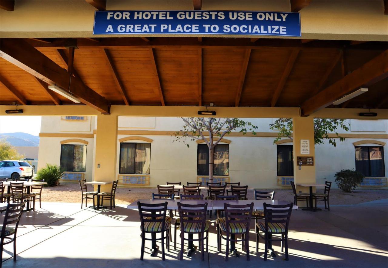 Oasis Inn And Suites 29 Palms Hotel Joshua Tree National Park Twentynine Palms Εξωτερικό φωτογραφία