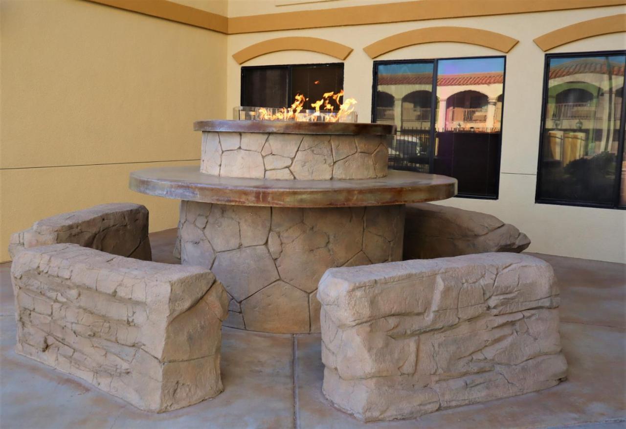 Oasis Inn And Suites 29 Palms Hotel Joshua Tree National Park Twentynine Palms Εξωτερικό φωτογραφία